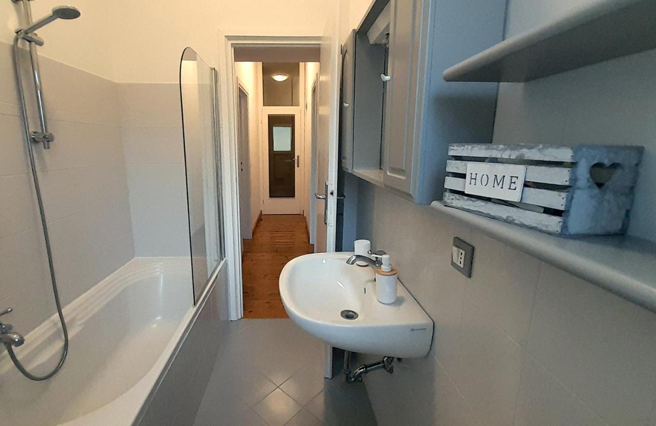 Ampio, Elegante Apt Con Aria Condizionata E Bici Gratis فياريجيو المظهر الخارجي الصورة